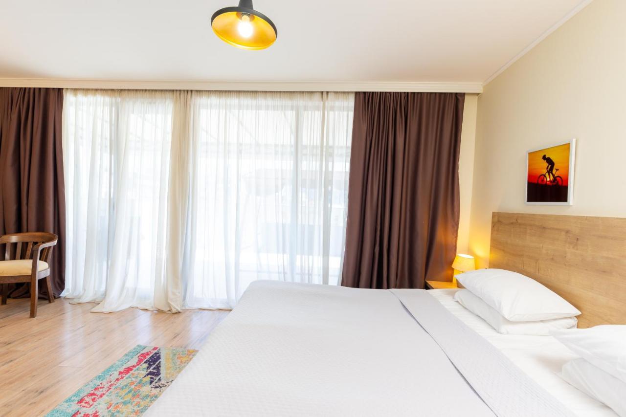 Hotel N16 บาทูมิ ภายนอก รูปภาพ