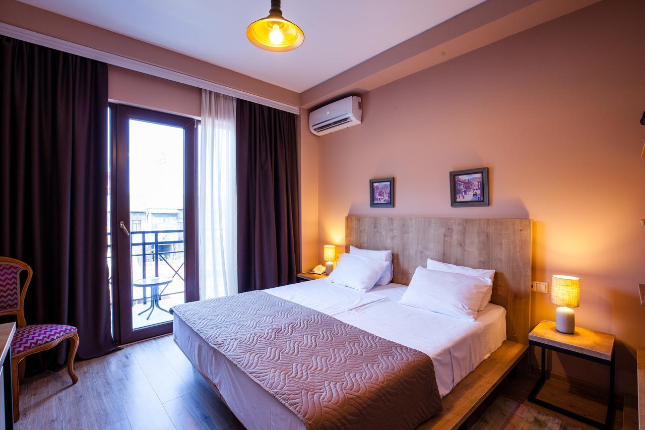 Hotel N16 บาทูมิ ภายนอก รูปภาพ